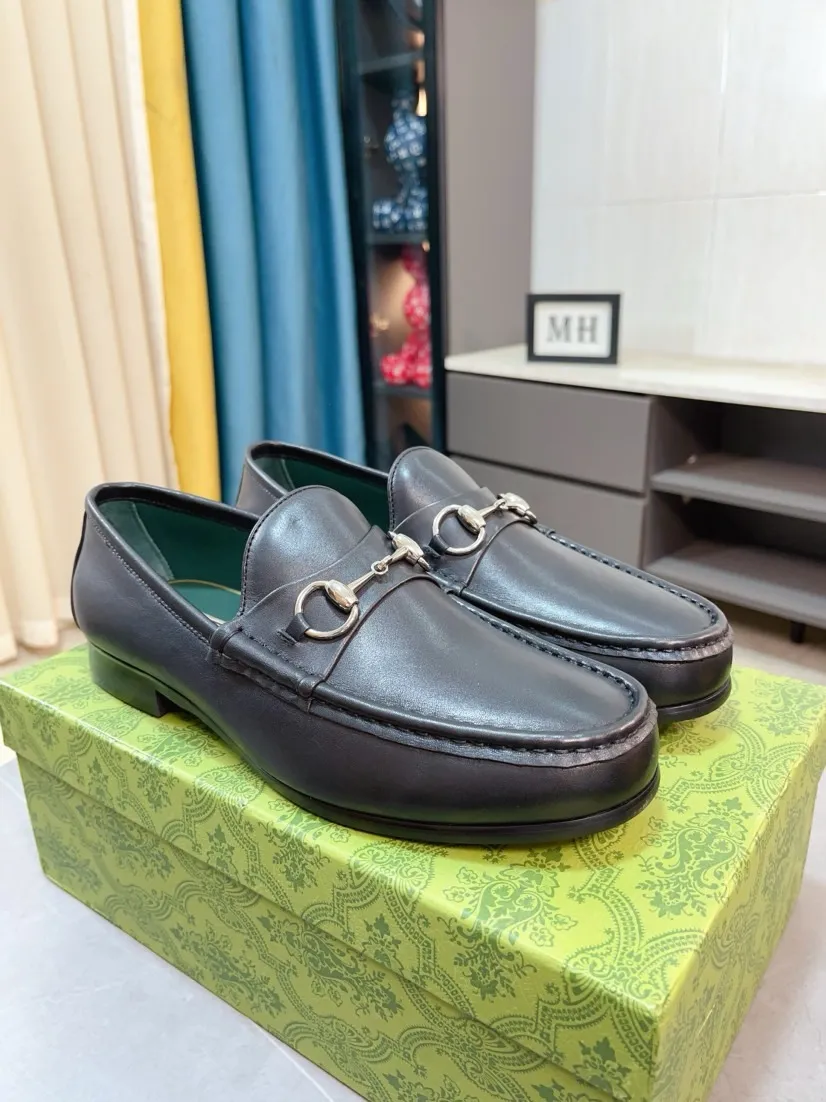 Men's Men's Shoes💰560🌹🌹[GUCCI] Gucci leather shoes are the most popular classic. Synchronized with the official website, the upper is made of Italian first-layer cowhide ➕cowhide lining, with unique brand and unique craftsmanship. Highlighting the hot style of the new year. Stop hesitating, stop wandering, get it now. Number: 38--44